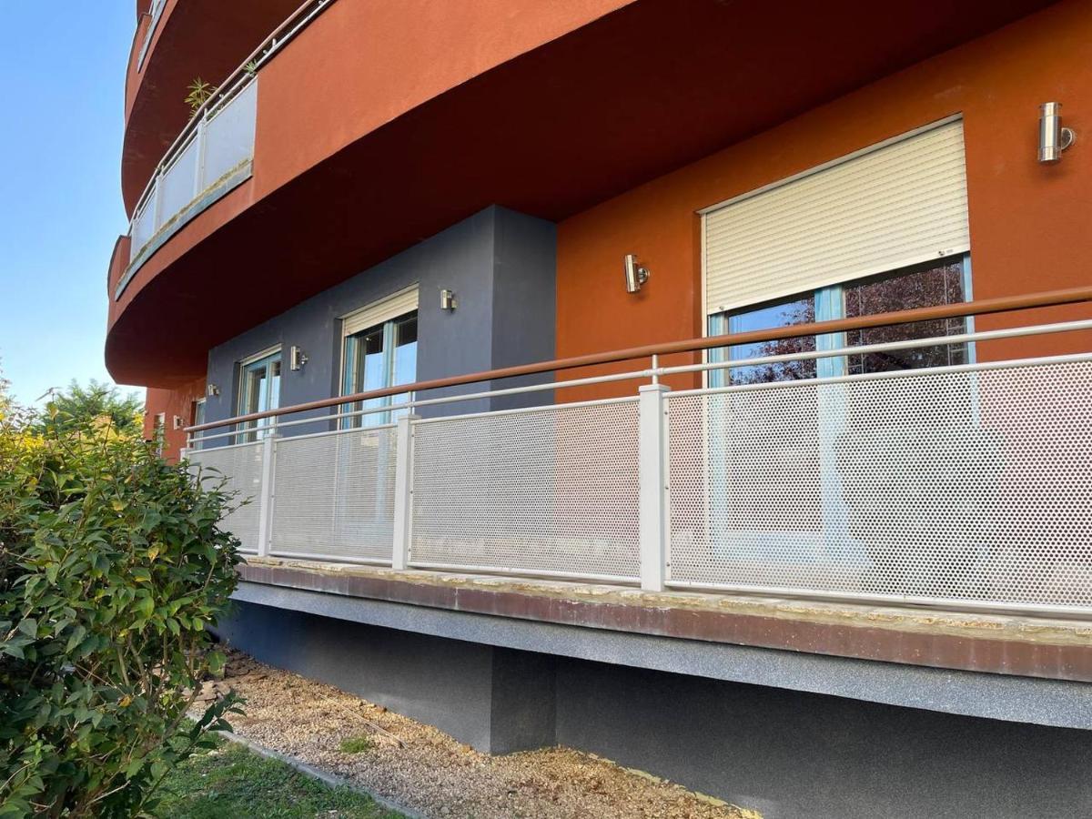Rosehill Garden Family Villa With A Great Budapest View 外观 照片