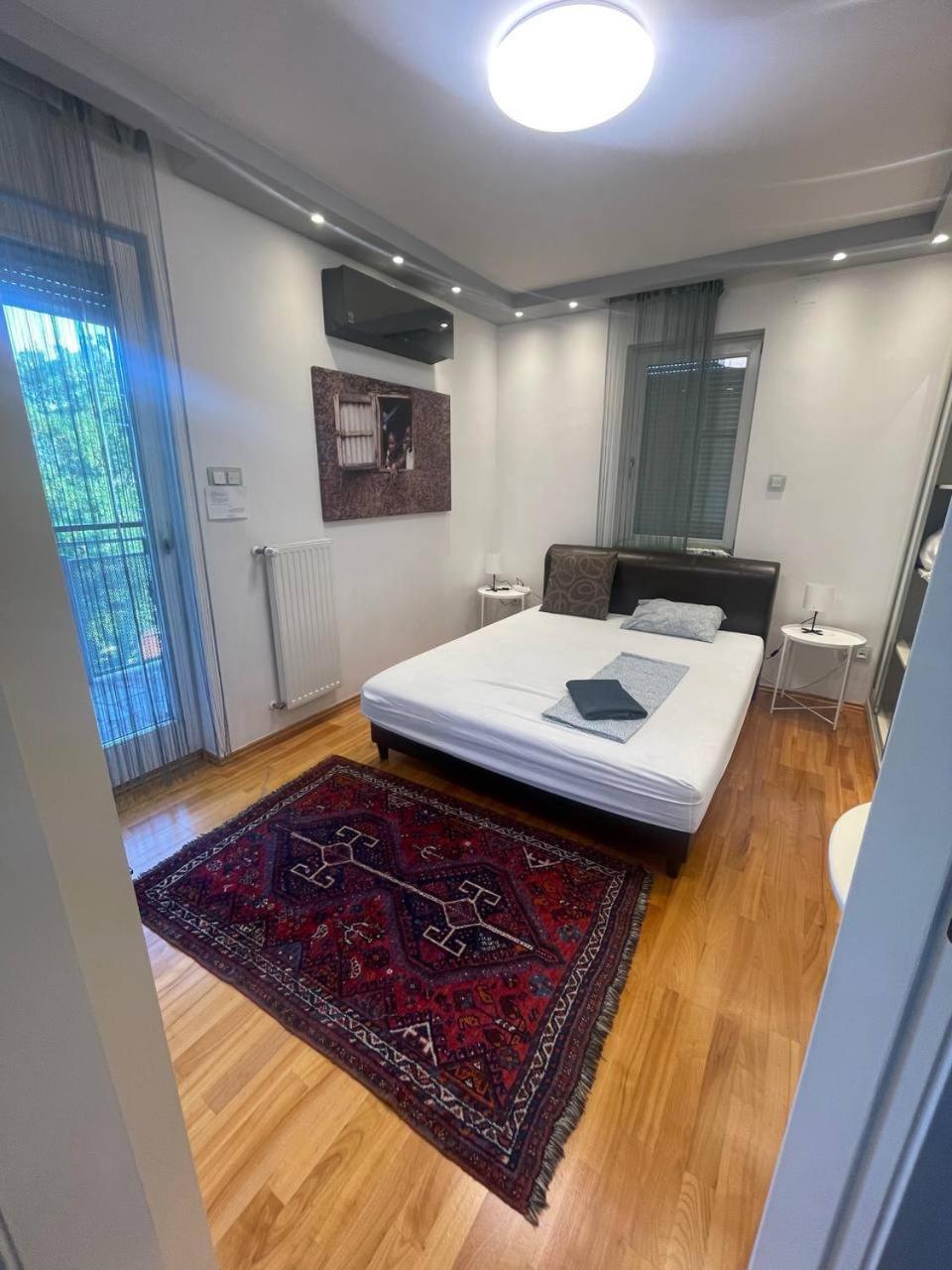 Rosehill Garden Family Villa With A Great Budapest View 外观 照片